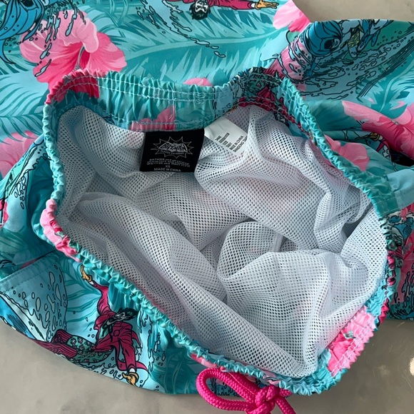 Batman Mens Boys 7” Tropical Swim Trunks. - Picture 4 of 7